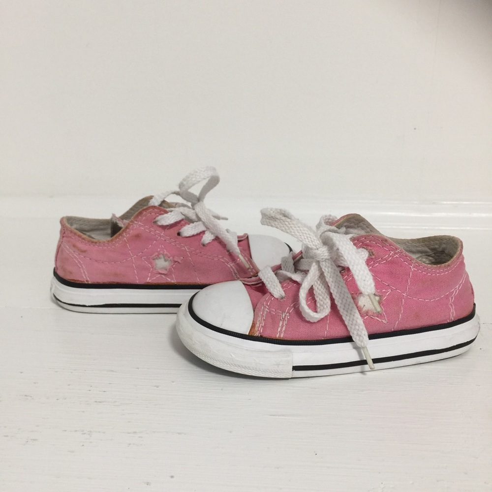 Converse TODDLER Size 6